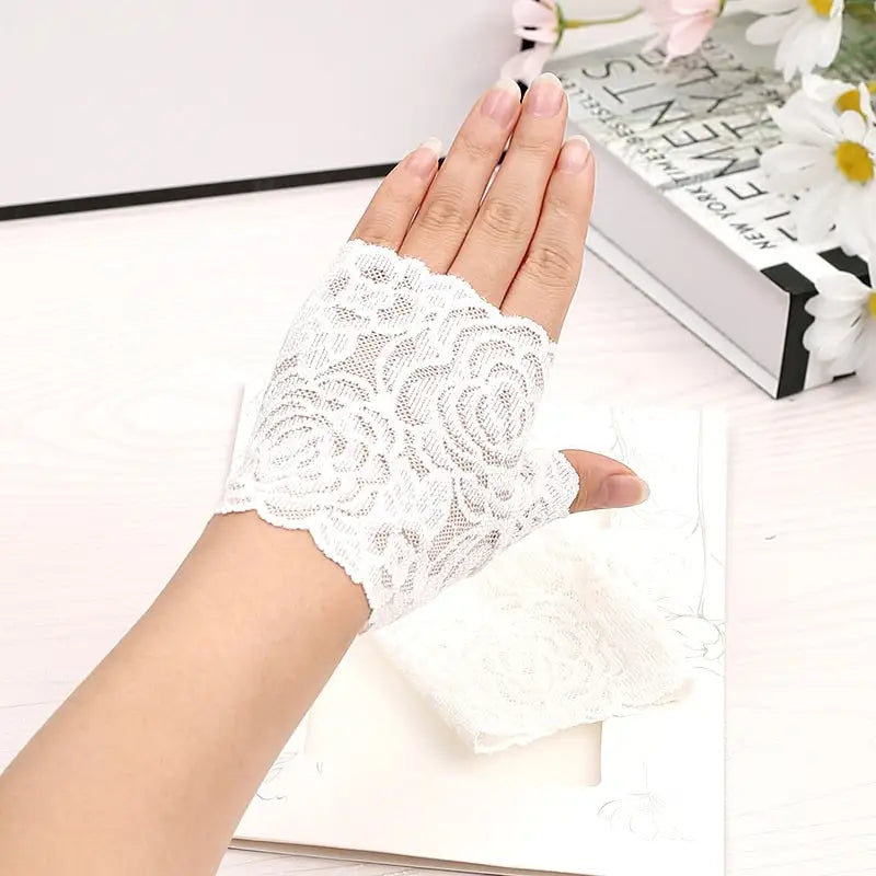 Lace Gloves For Women - White 11CM / One Size