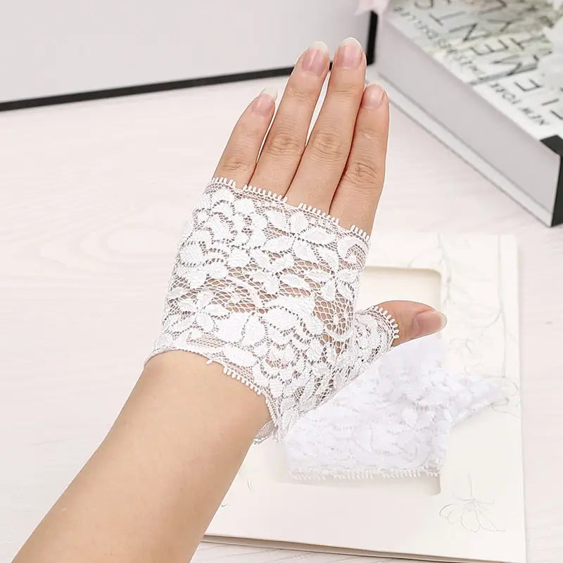 Lace Gloves For Women - White 9CM / One Size