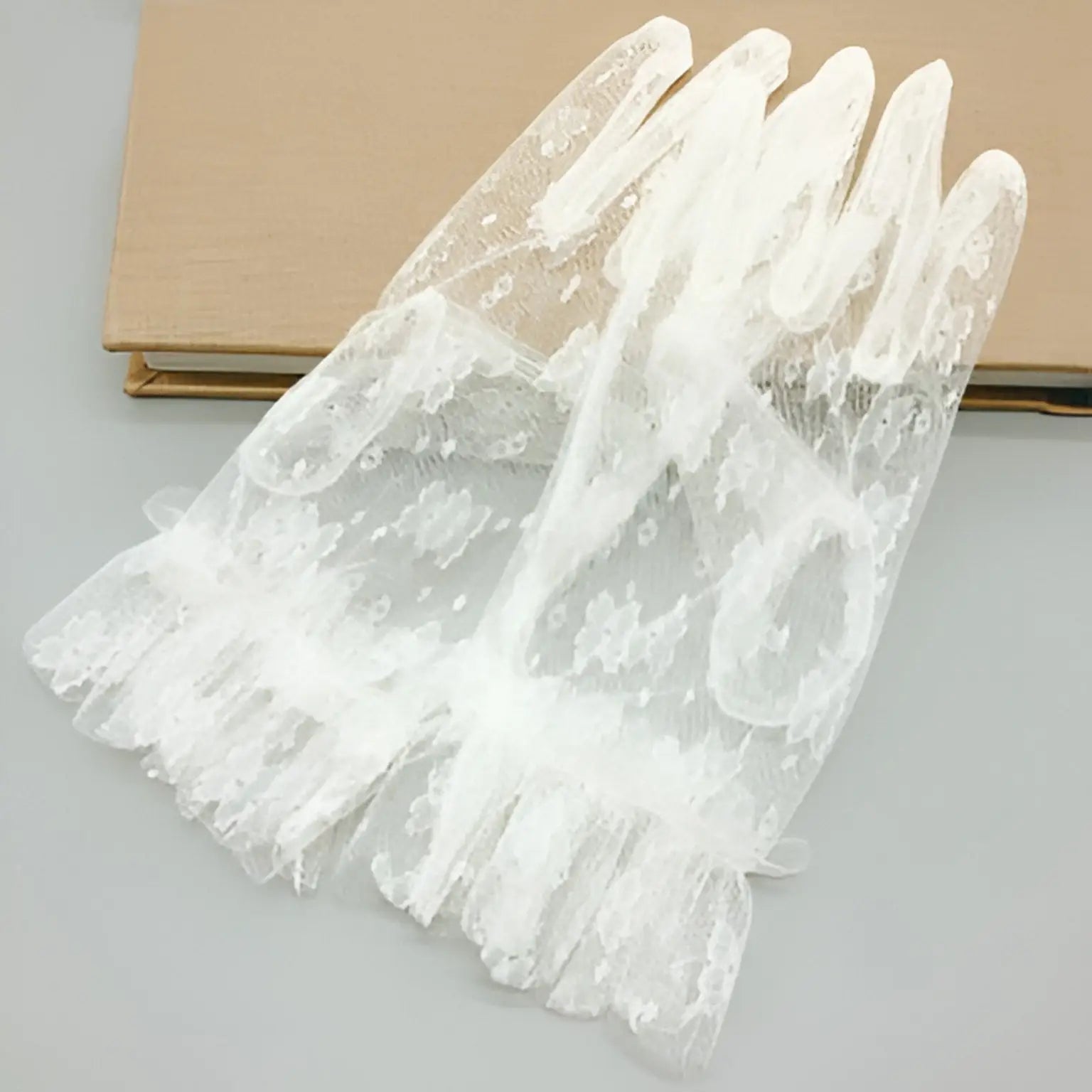 Short Victorian Gloves - Beige / Size